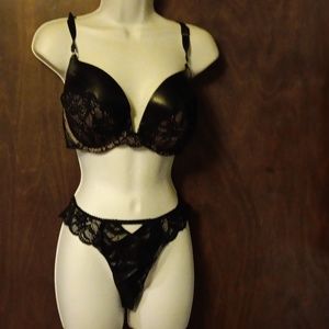 NWOT VICTORIA SECRETS BLACK LEATHER / LACE BRA PANTY SET - 38D